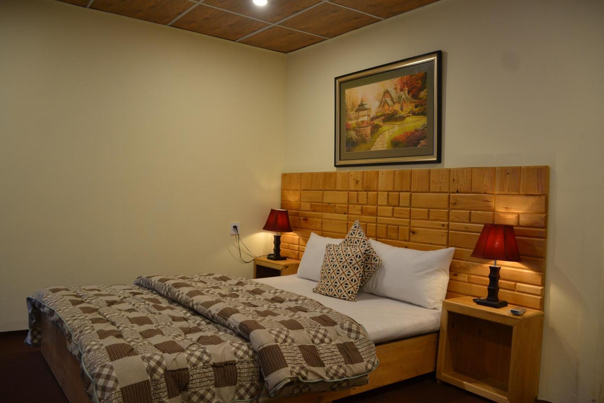 West End Lodges Neelum Exterior foto